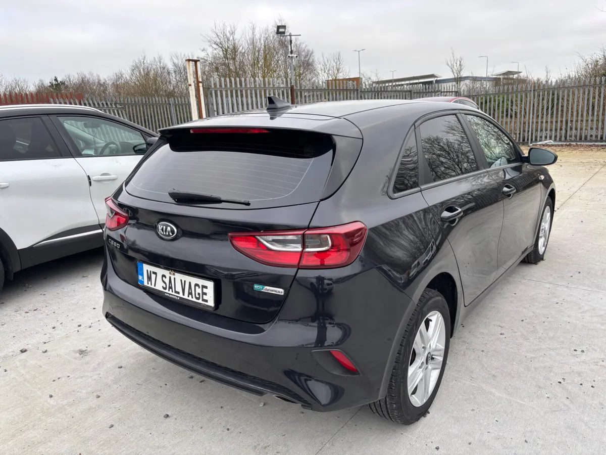 21 Ceed Van DOE 10/26 73km No damage - Image 3