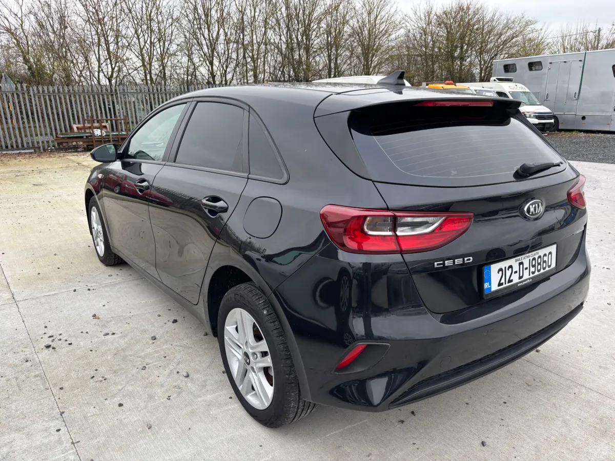 Kia Ceed 2021 VAN DOE 10/26 73km - Image 4