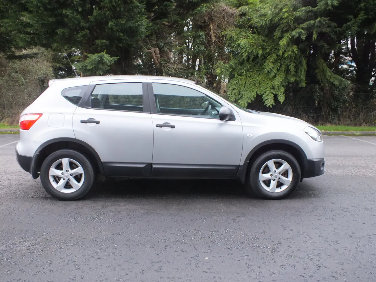 Nissan Qashqai 2011 - Image 1