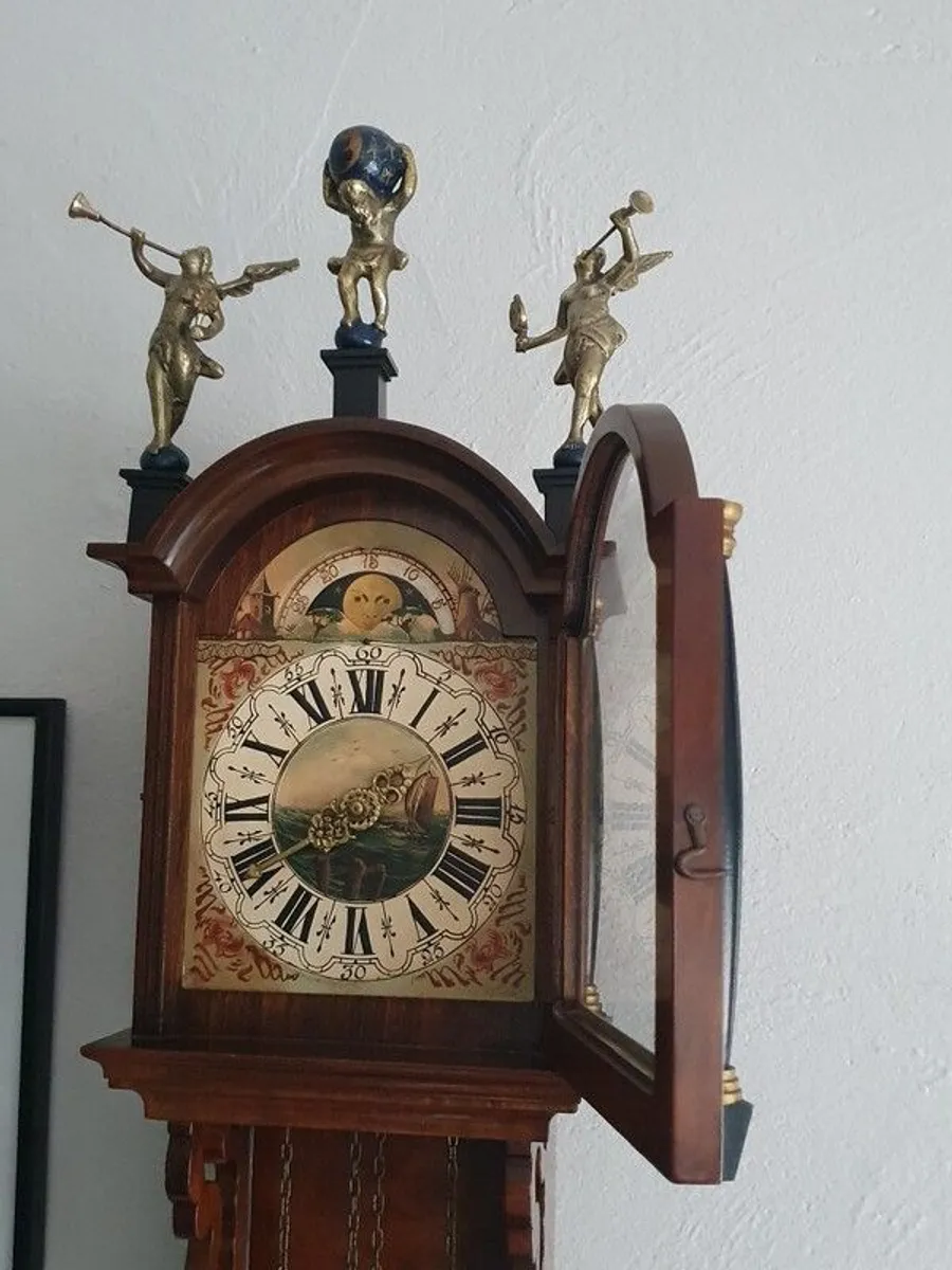 Friesian tailed wall clock - Image 1