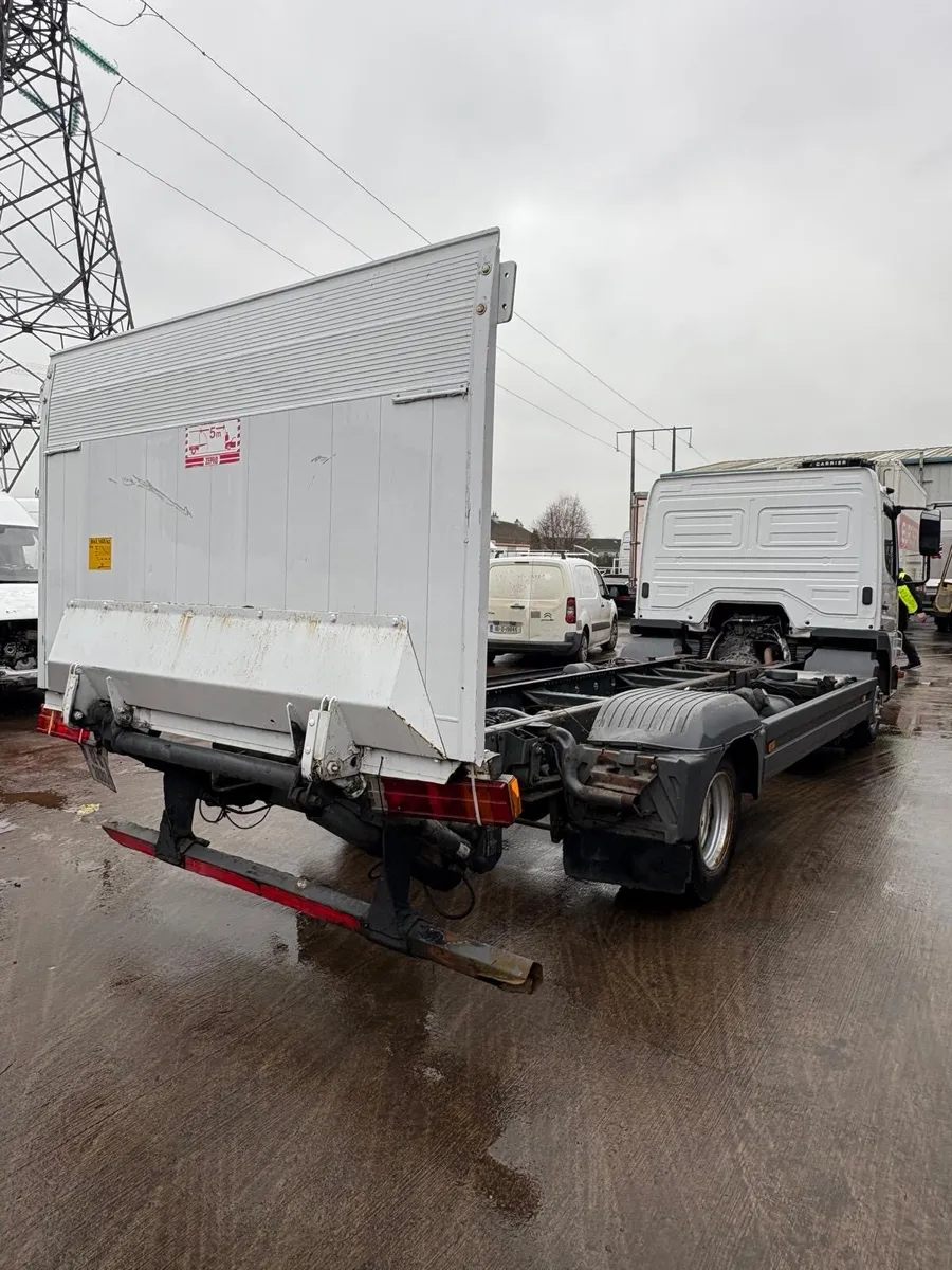 Mercedes Atego 818 chassis cab - Image 3