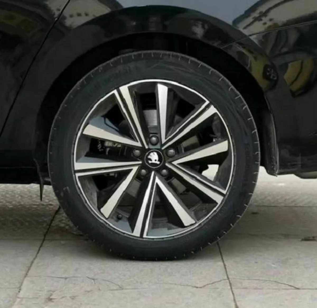 Skoda Centre Caps Set - FREE Post - Image 4