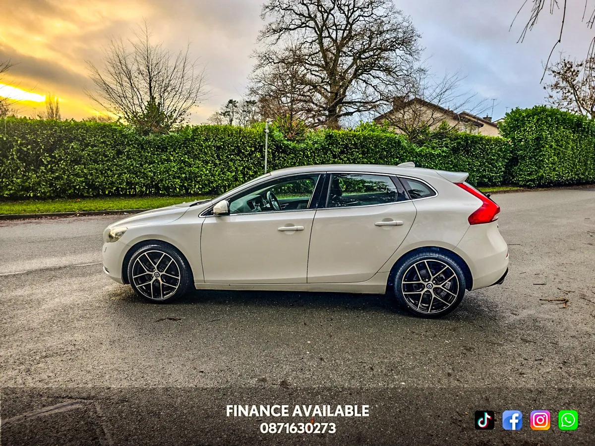 2014 Volvo V40 2014 Petrol 1.6 Automatic - Image 4