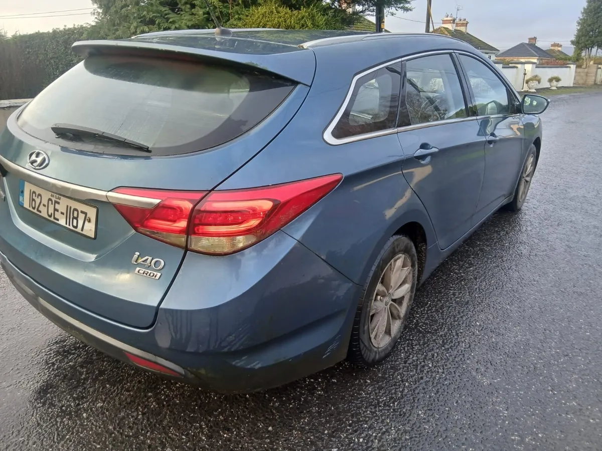 2016 Hyundai - Image 3