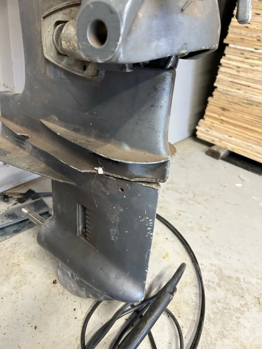 Outboard engine - Image 2