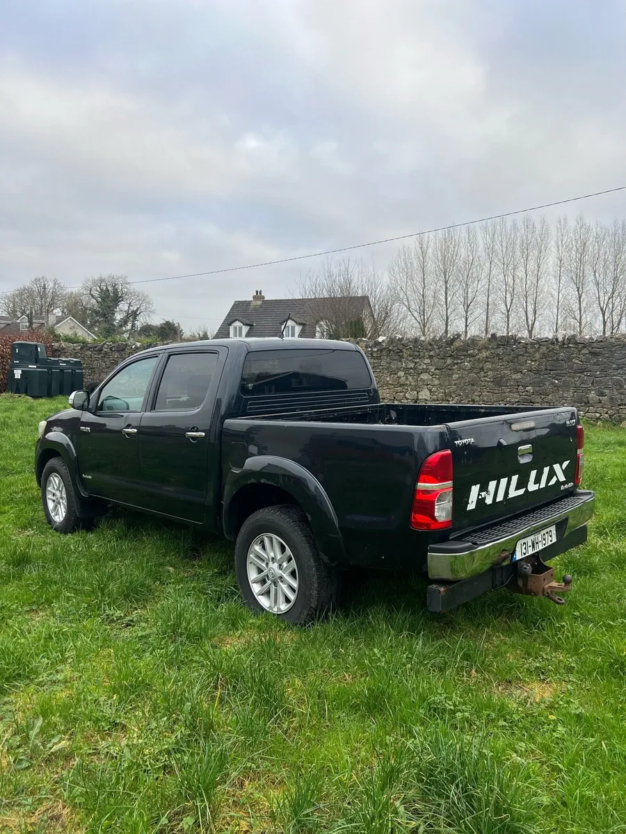 2013 Toyota Hilux 3.0L D4D Invincible - Image 2