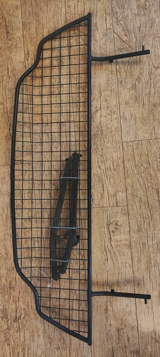 Universal Car Boot Dog Guard / Cargo Barrier - Image 2