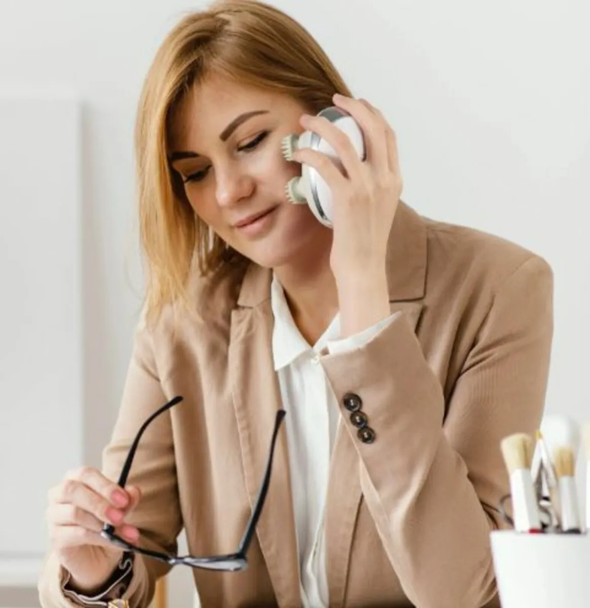 Electric Scalp Massager with Heat, Rechargeable - Image 4