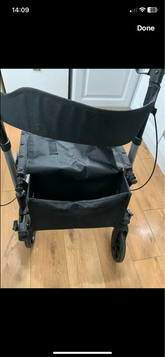 Rotater walking aid - Image 1