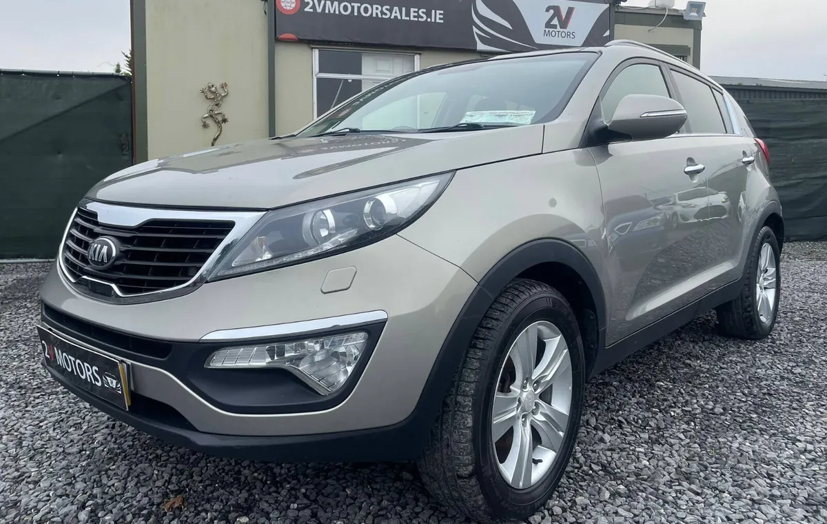 🔵 Kia Sportage 1.7 CRDI PLATINUM 5DR - Image 2