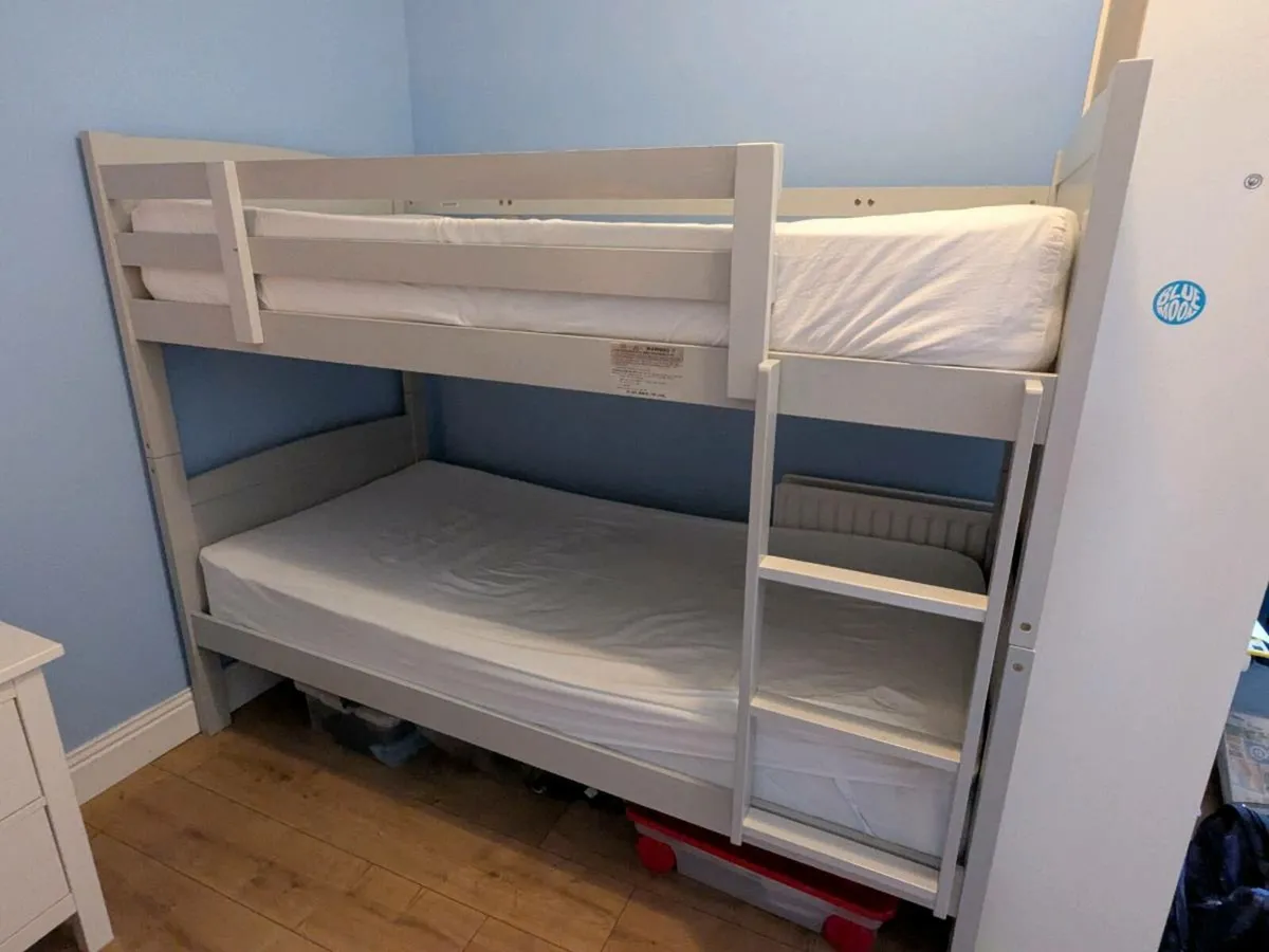 Bunk beds - Image 1