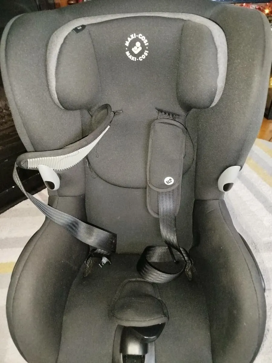 Car seat - Image 1