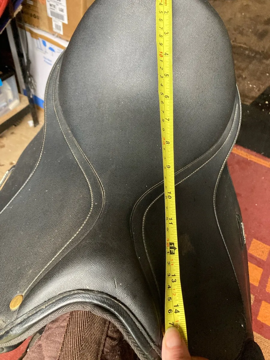 Wintec saddle - Image 1