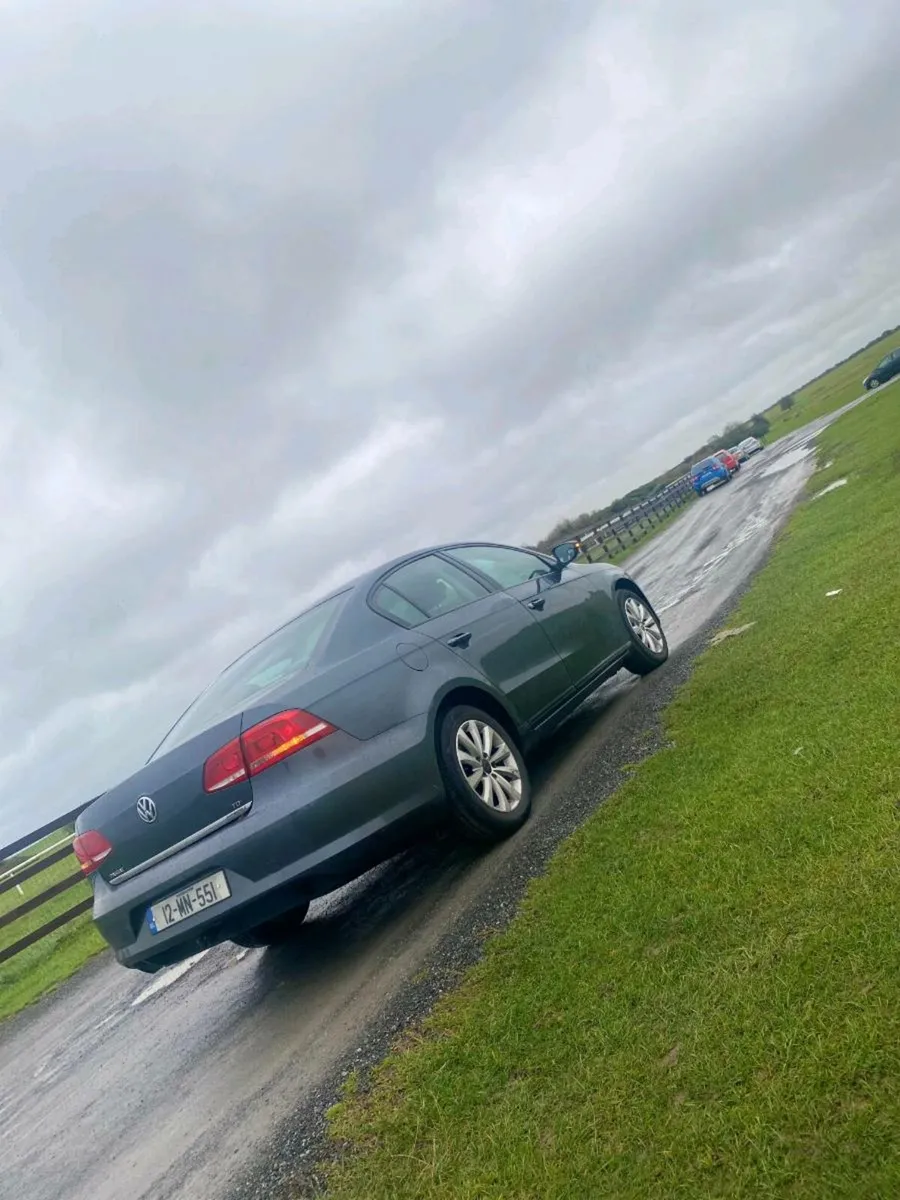 Volkswagen Passat - Image 2