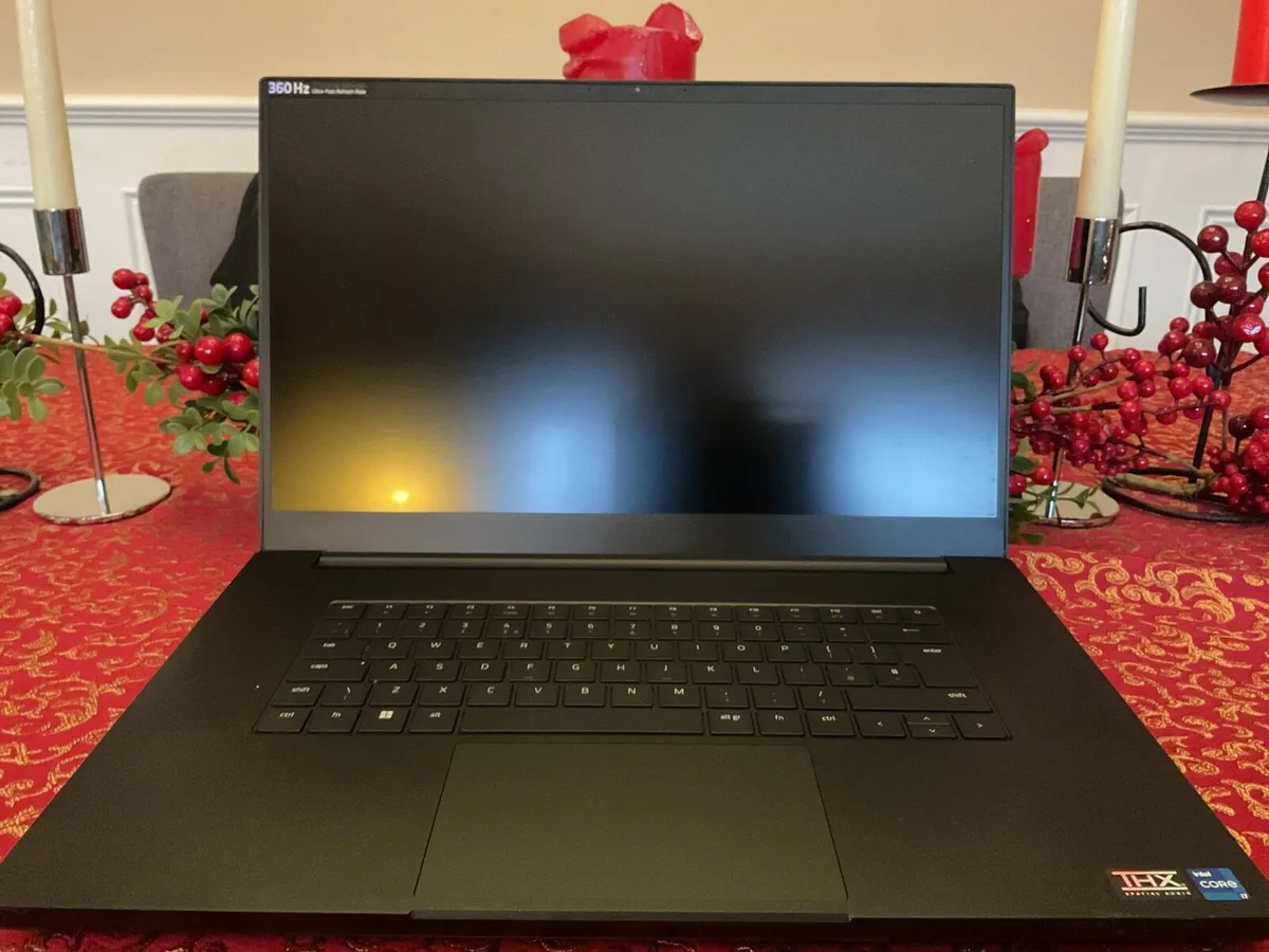Razer Blade 15-15.6 Inch laptop with RTX 3070ti - Image 1