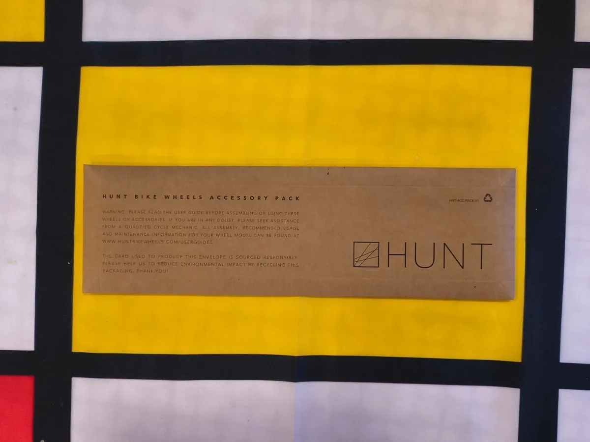 Hunt trail wide 29" wheel set. - Image 4