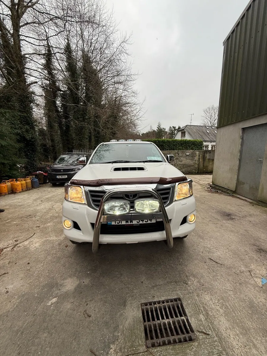 2015 Invincible Hilux - Image 2