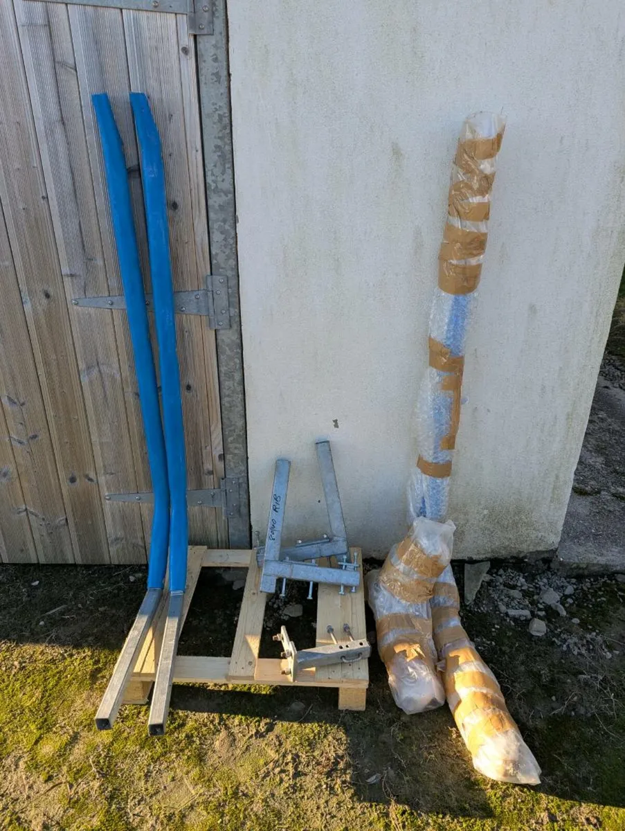 Set of docking arms for boat trailor - Image 2