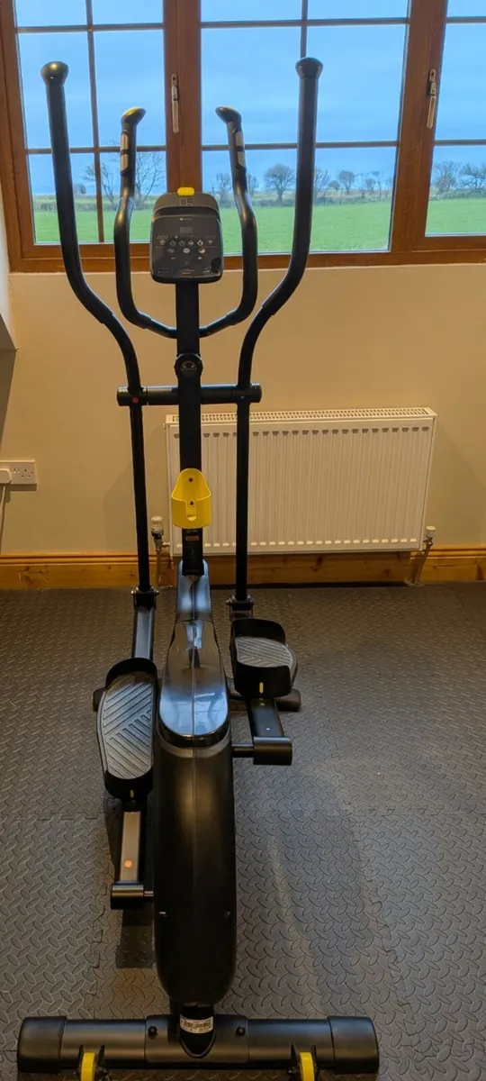 Domyos 520 Self-Powered cross trainer - Image 2