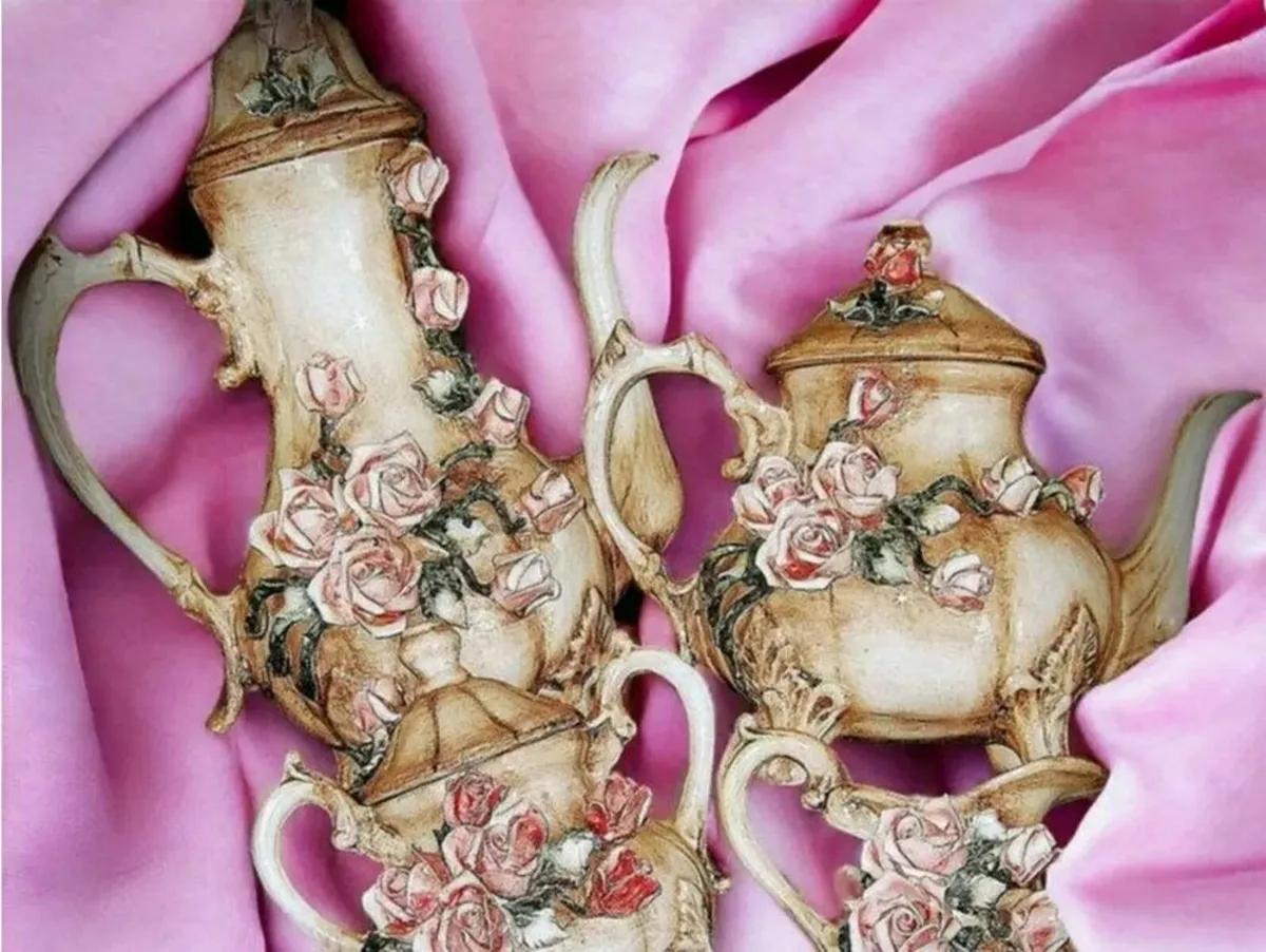 Authentic Vintage Capodimonte Set - Image 4