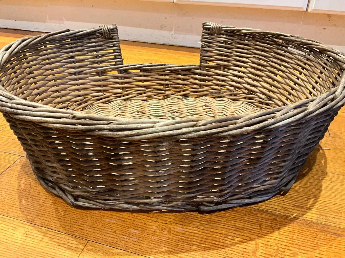 Pet Basket with Cushion - Image 4