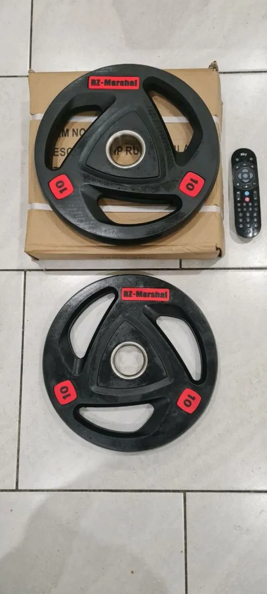Brand new 2x10 kilo Olympic tri grip weight plates - Image 3