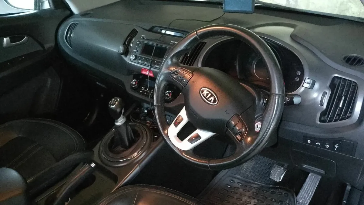 Kia Sportage 2011 - Image 3