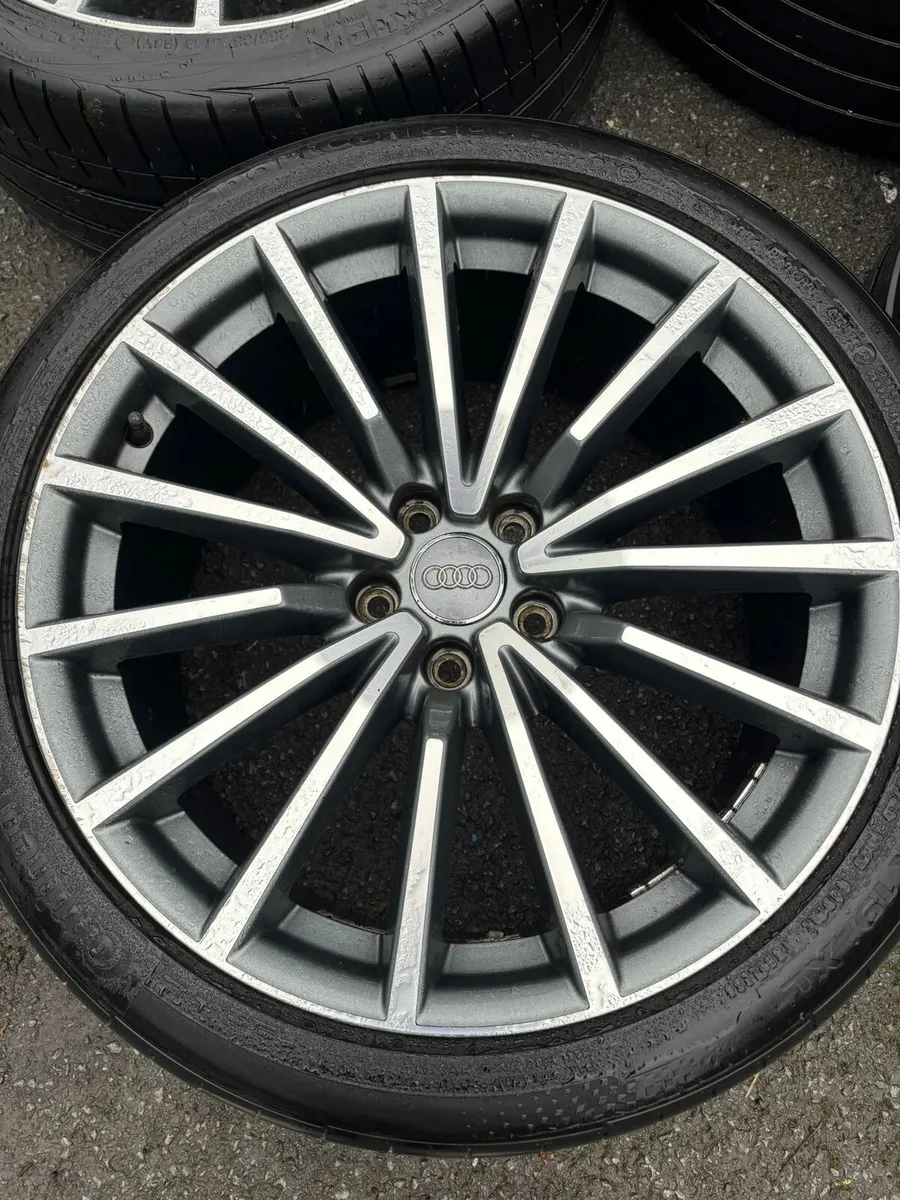 R19 GENUINE Bmw Alloy wheels. - Image 3