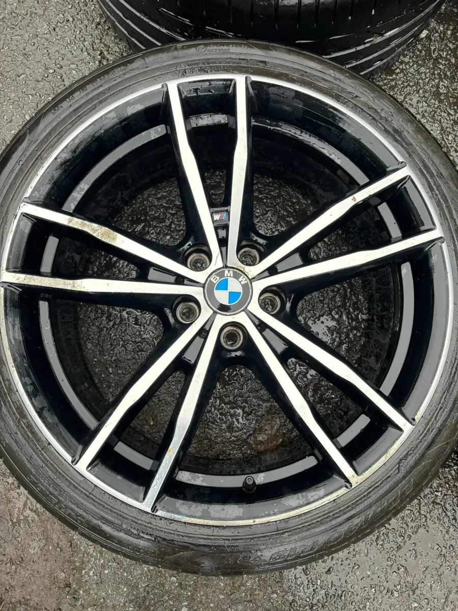 R19 GENUINE Bmw Alloy wheels. - Image 4