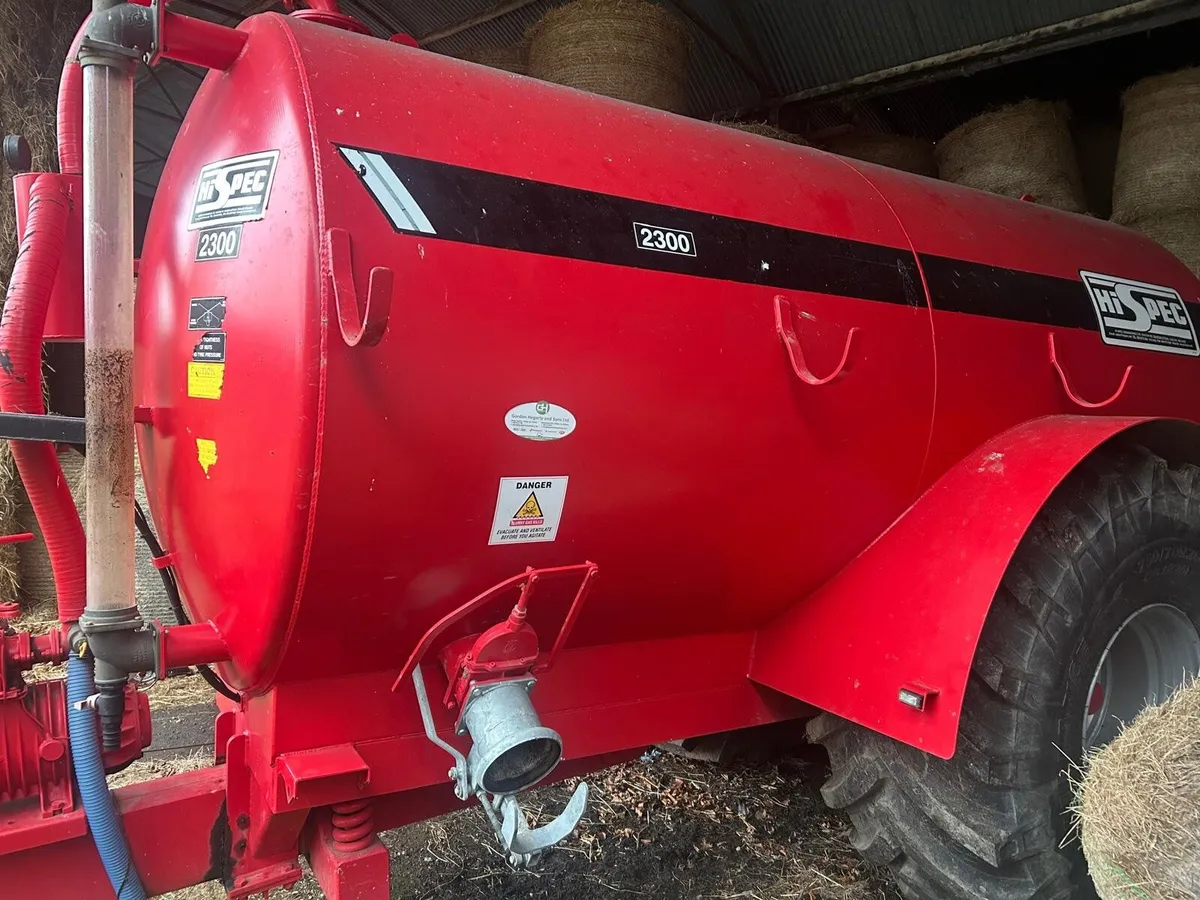 A slurry tanker - Image 1