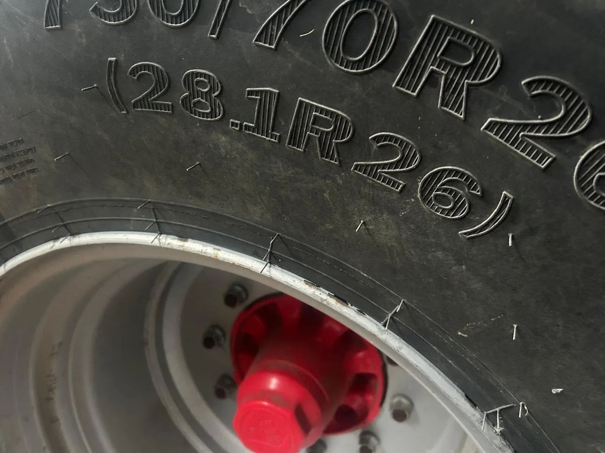 A slurry tanker - Image 2