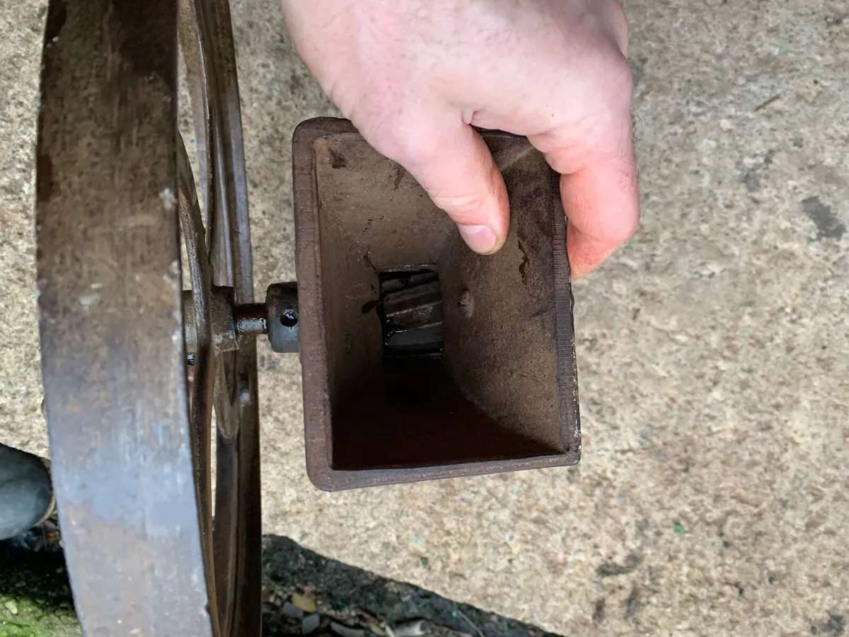 Vintage Hand  Crusher - Great Crusher - Image 2