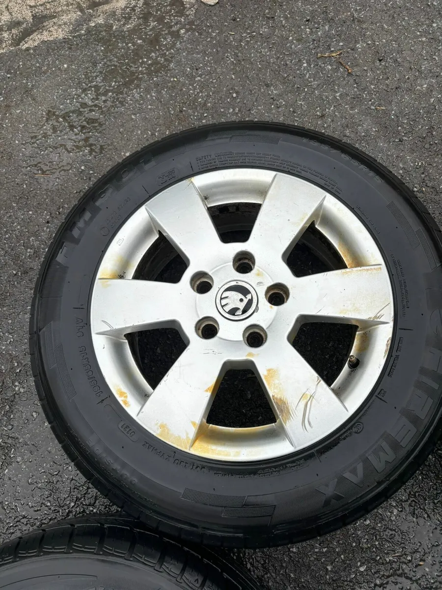 R16 Skoda Octavia Alloy Wheels. - Image 3