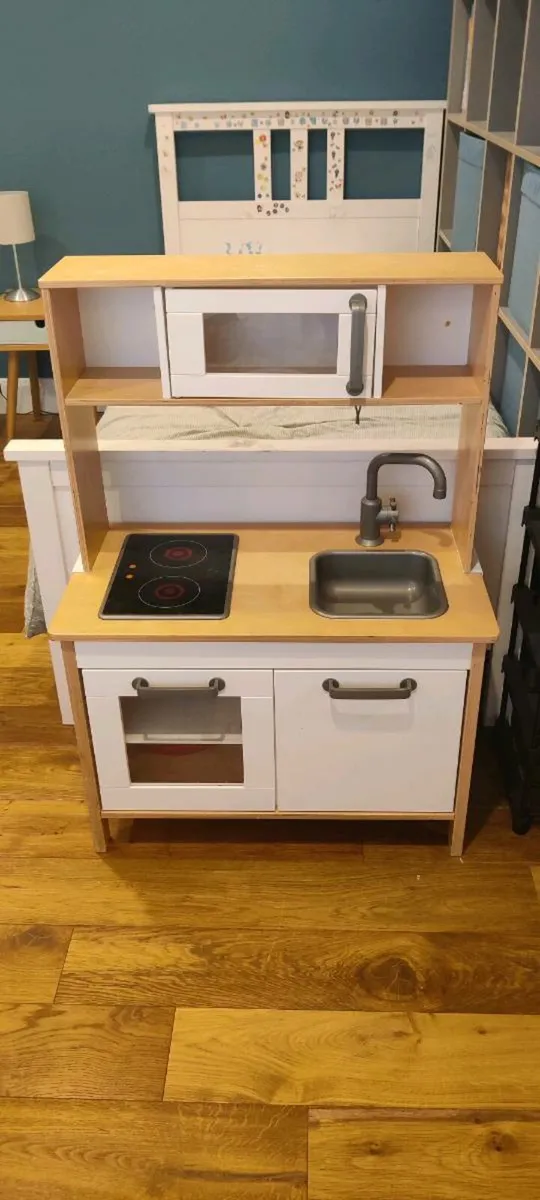 Kids Kitchen - Image 1