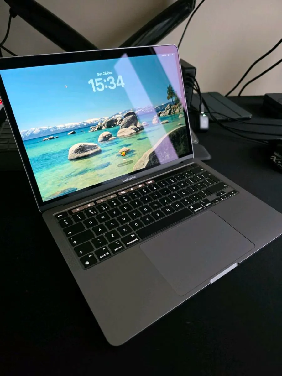 MacBook Pro M2 - Image 1