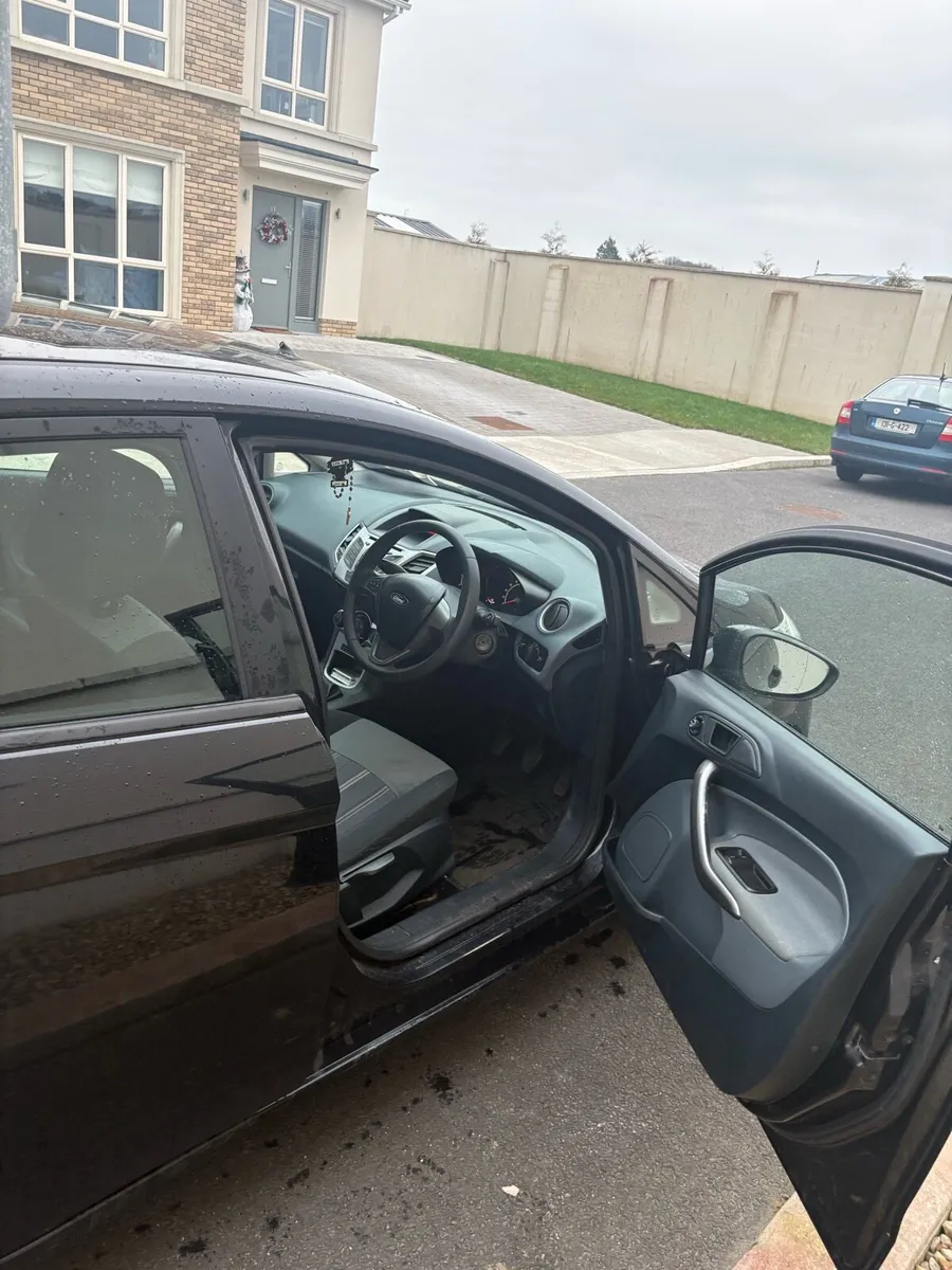 Ford fiesta - Image 3