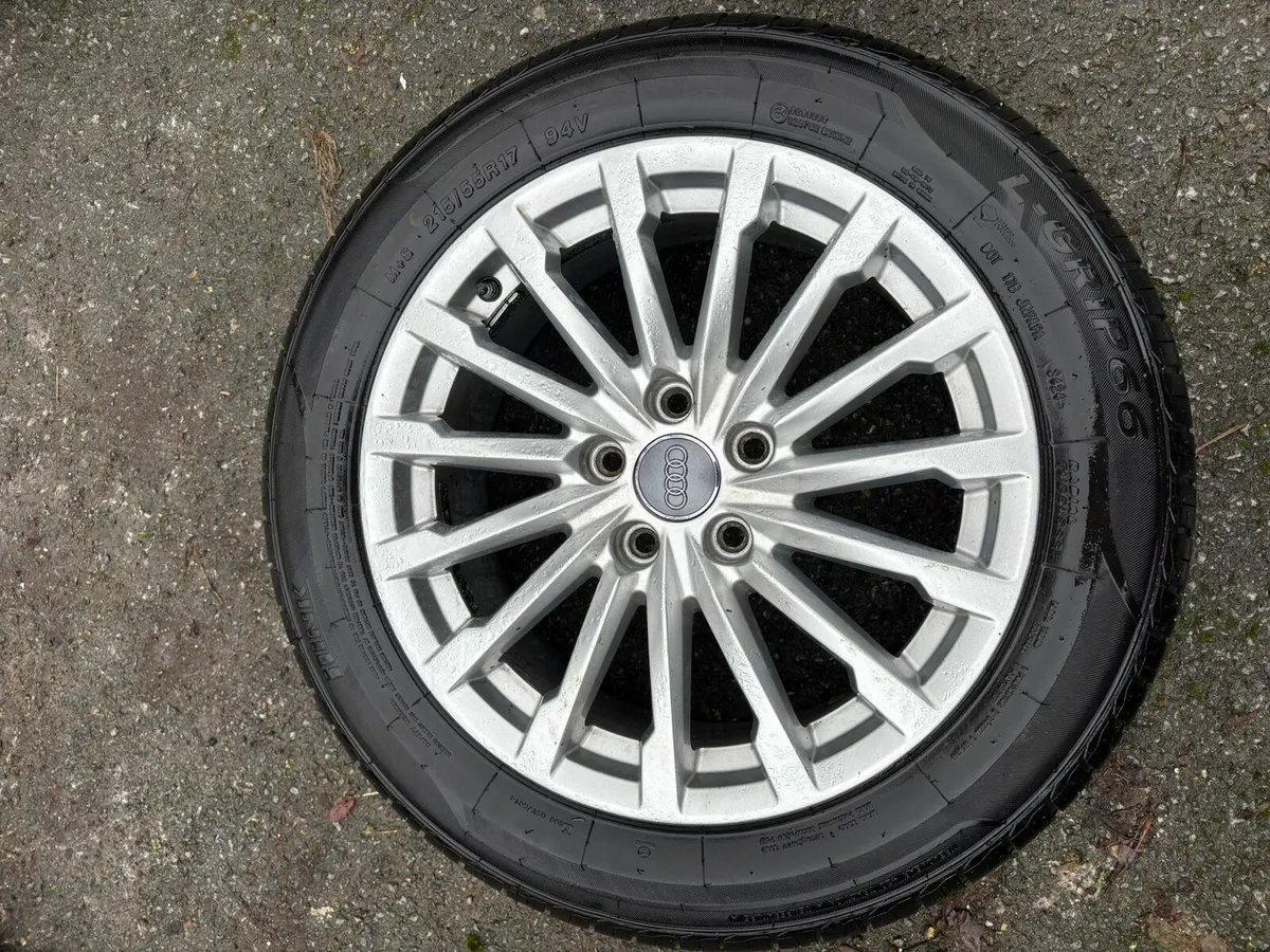 Original R17 Audi A3 Alloy wheels - Image 3