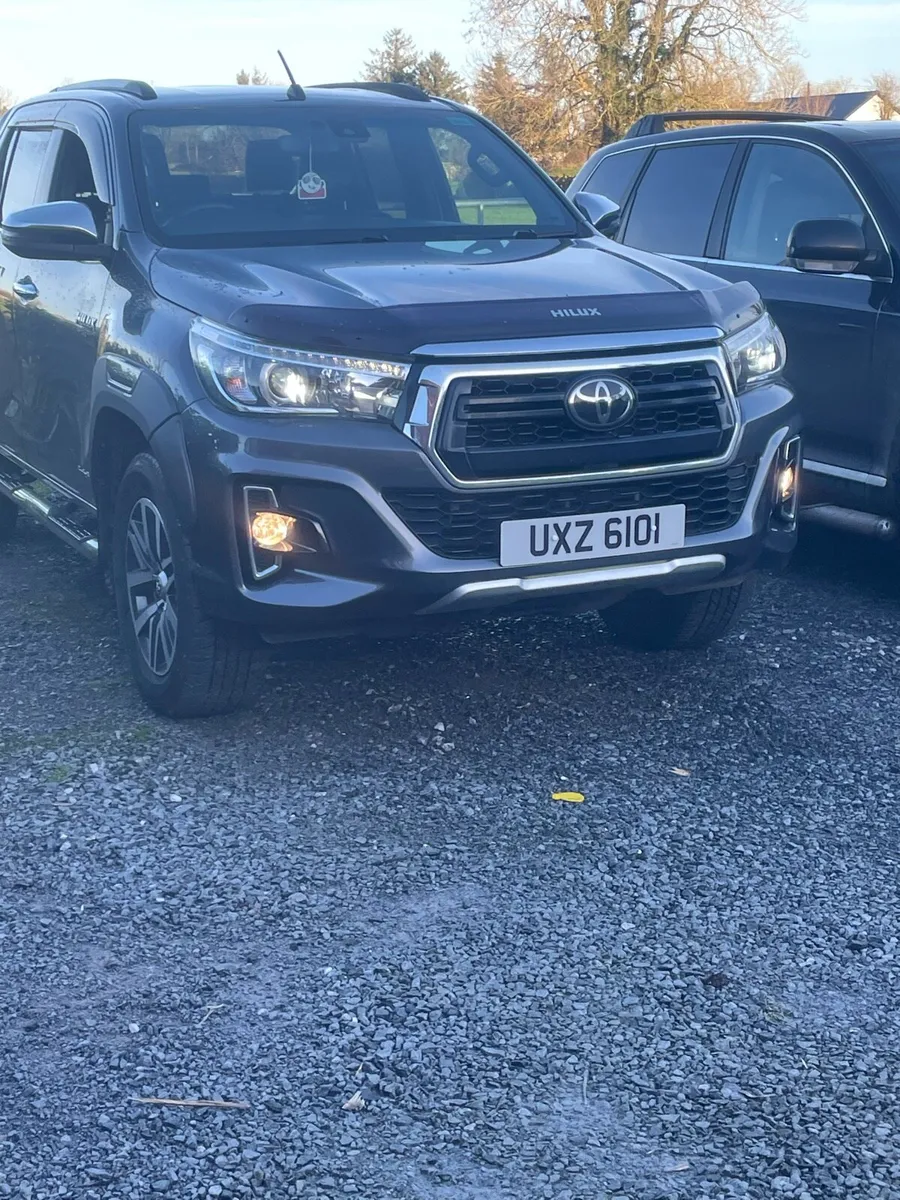 Toyota Hilux 2.4 automatic - Image 2