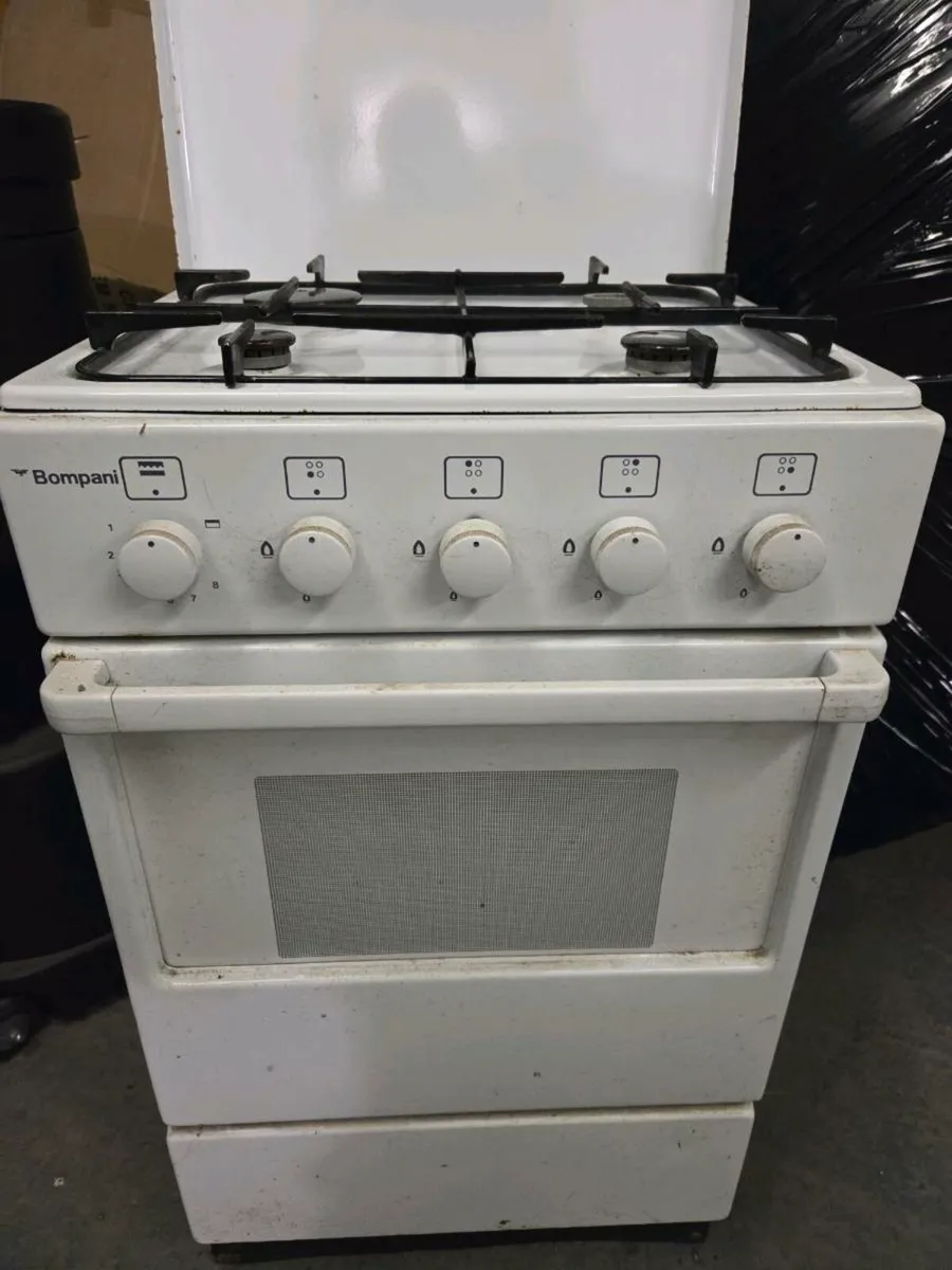 Gas Cooker with gas bottle - Image 2