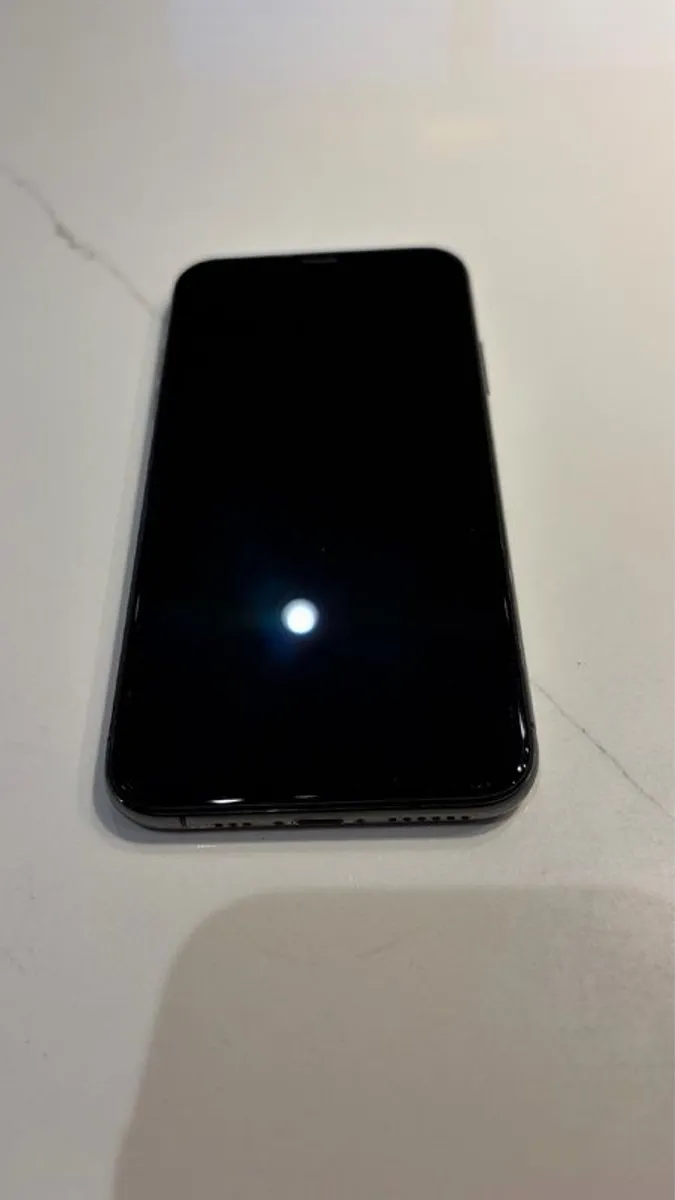 iPhone XS 64GB - Image 3