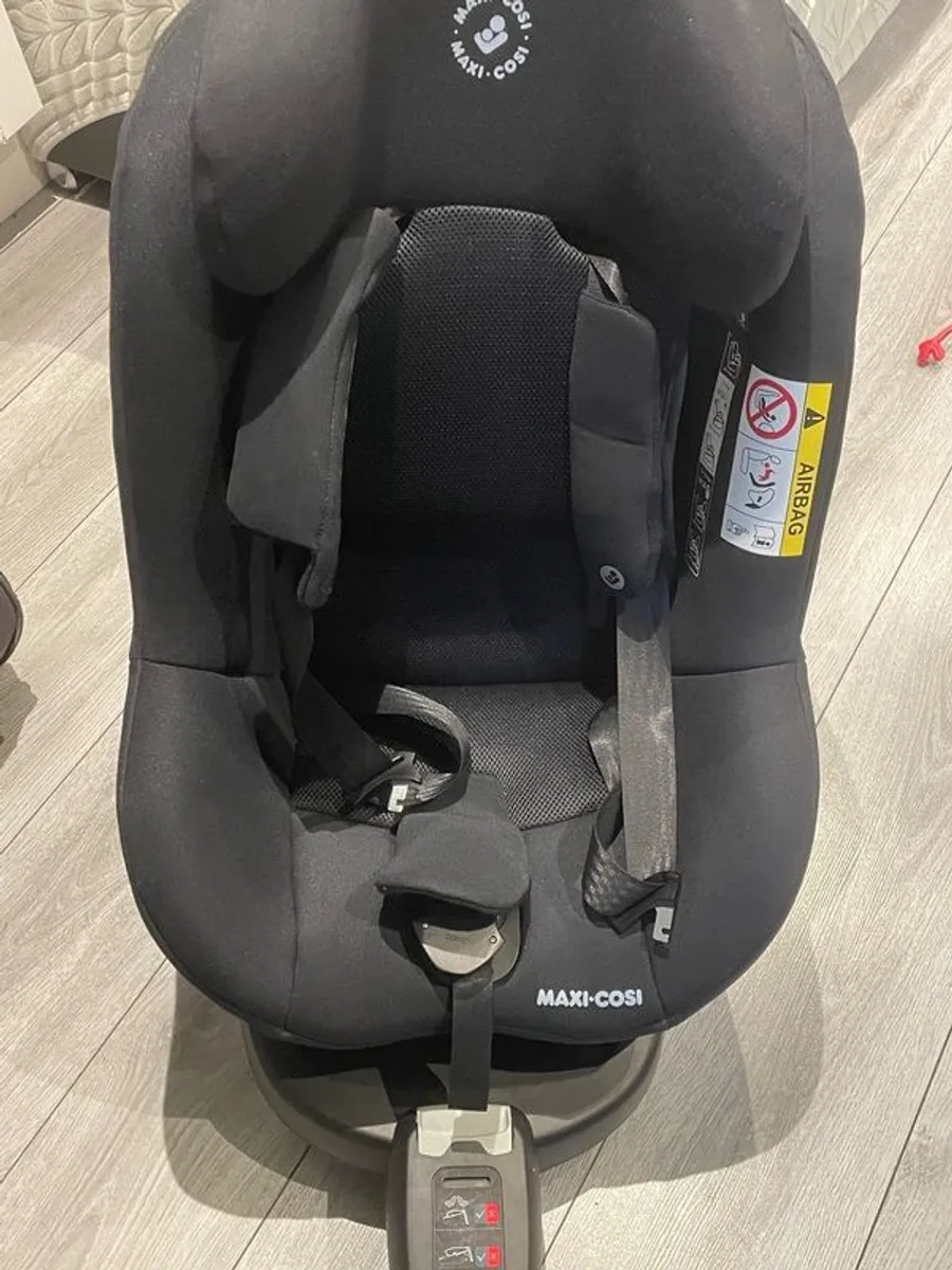 Car seat - Image 1