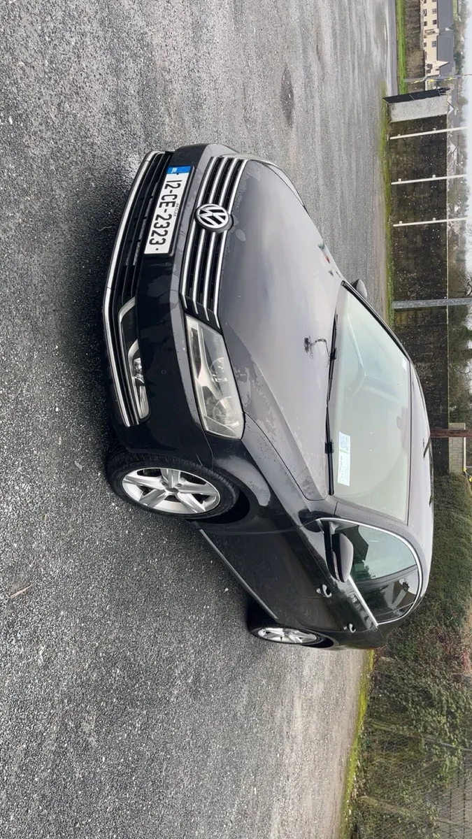 Volkswagen Passat - Image 1