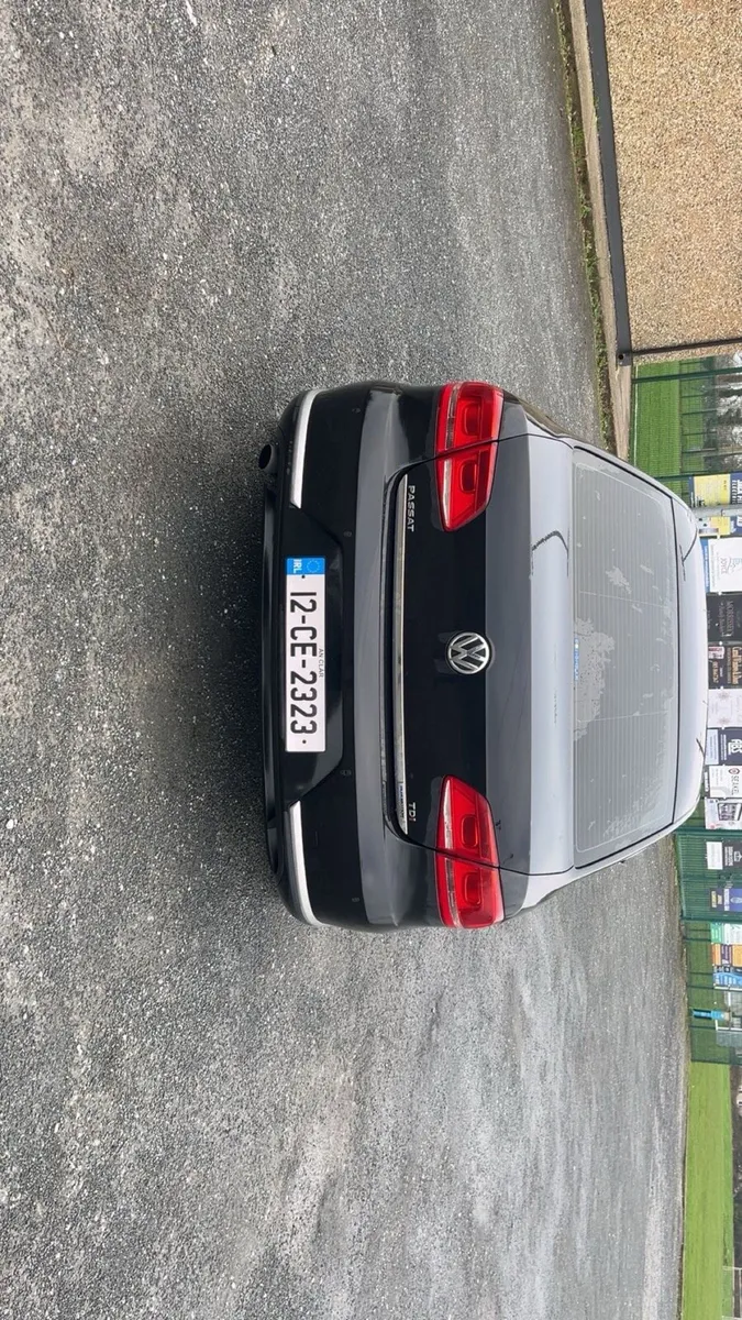 Volkswagen Passat - Image 2