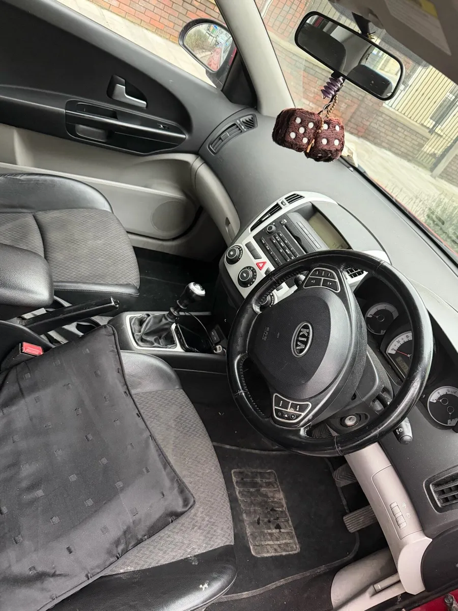 Kia ceed 2008 1.6 diesel NCT April - Image 4