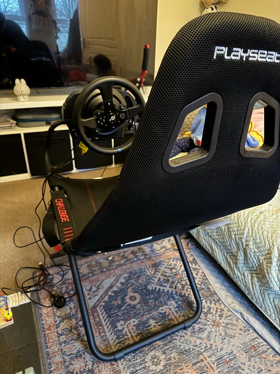 Thrustmaster T300RS + Playseat + Handbrake - Image 3