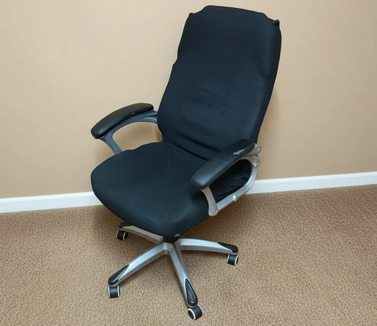 Comfortable Computer Chair - Home Office/Gaming - Image 1