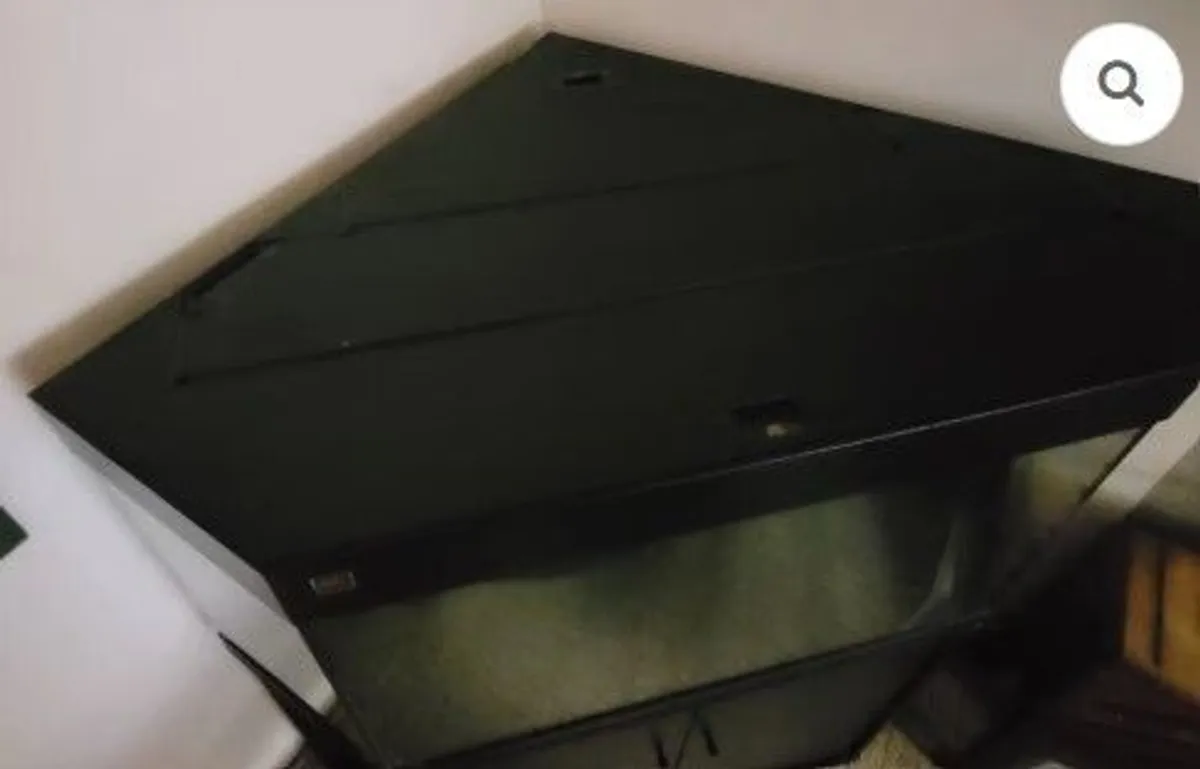 MINT 300L Aquarium w/accessories & original Cabinet - Image 3