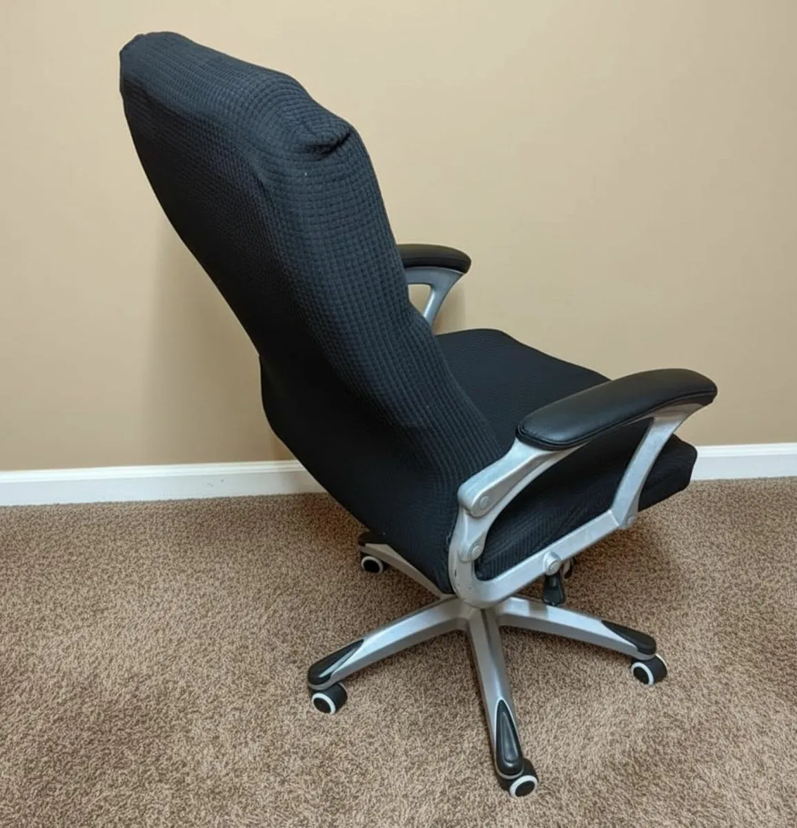 Comfortable Computer Chair - Home Office/Gaming - Image 3