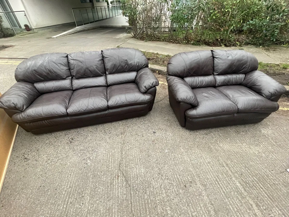3 + 2 seater couch set €600 together - Image 1