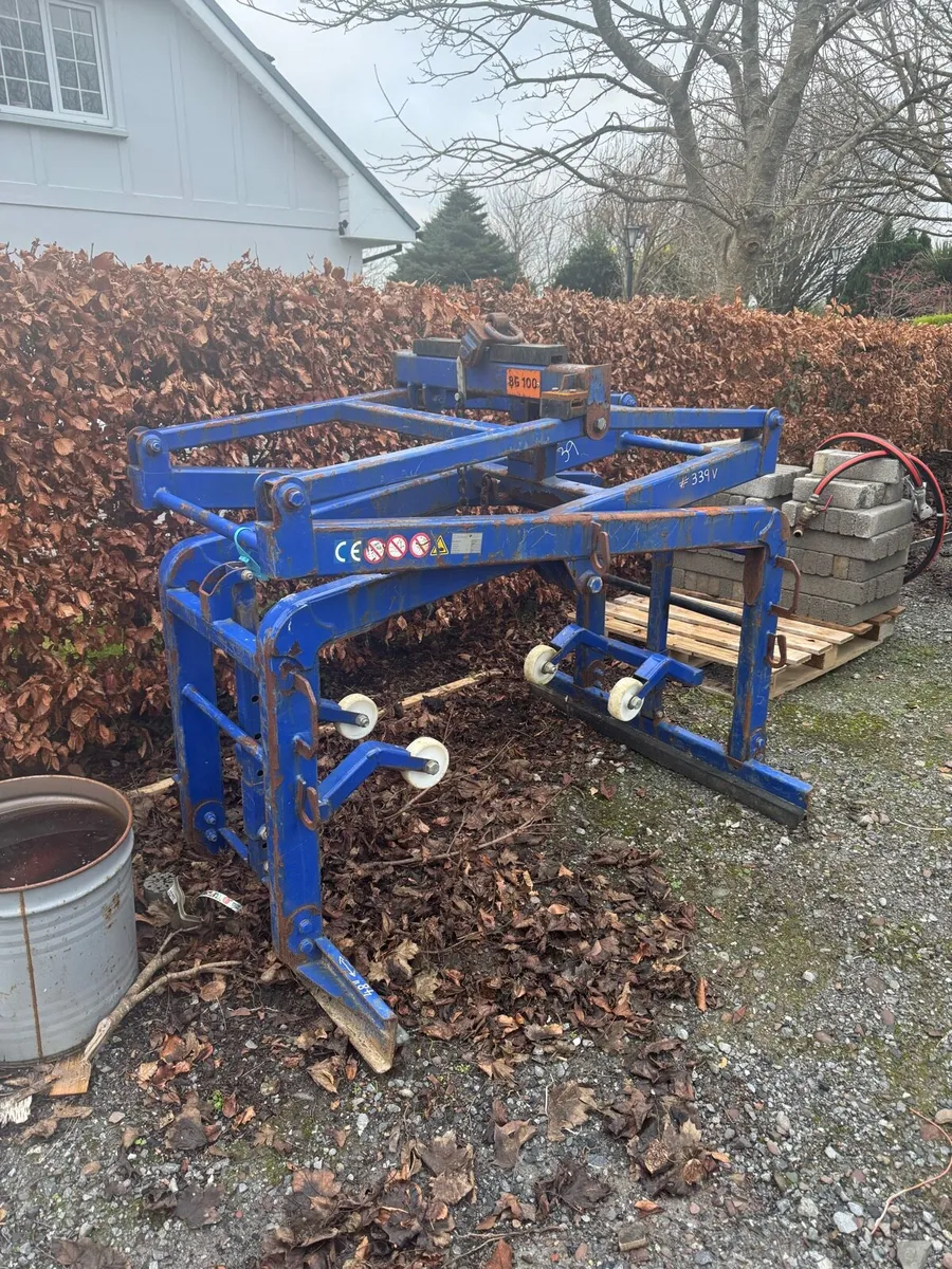 Block grab - Image 2